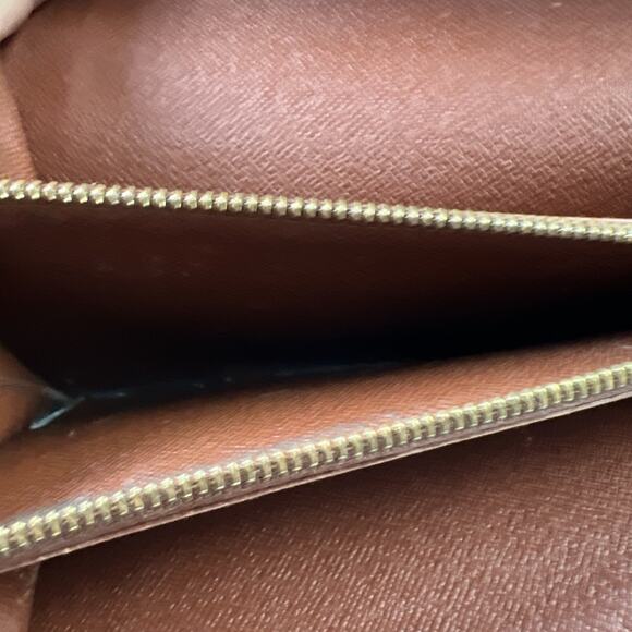 LOUIS VUITTON Monogram Graffiti Long Wallet - Picture 7 of 10